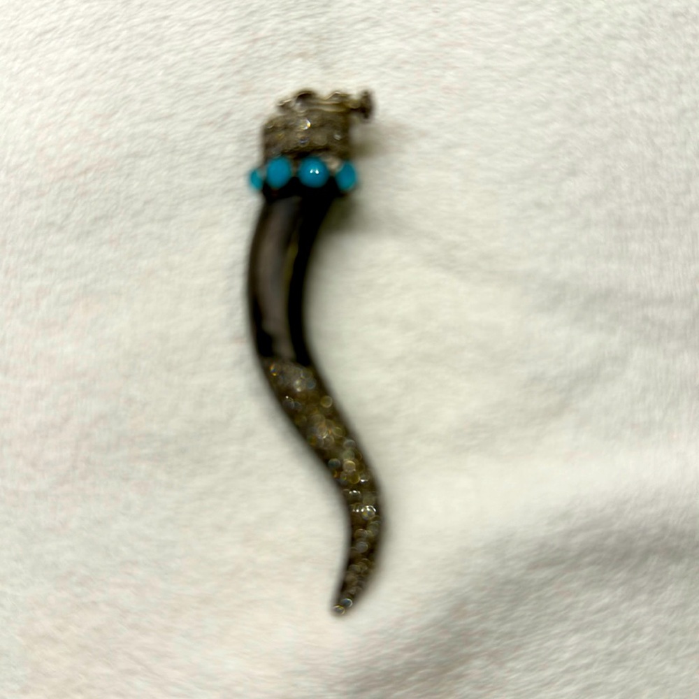 Armenta pendant